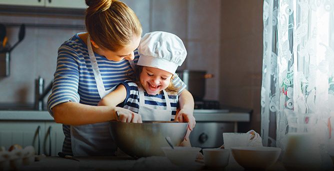 Faccio come te: l'imitazione degli adulti nel bambino.